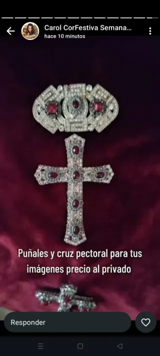 Cruz pectoral y puñales y broches para imágenes
