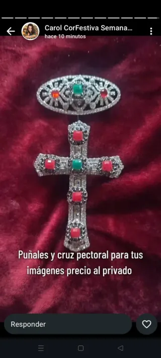 Cruz pectoral y puñales y broches para imágenes