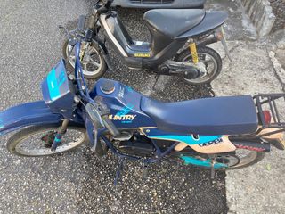 Derbi Country RD2 y Suzuki Suzzi (reservada)