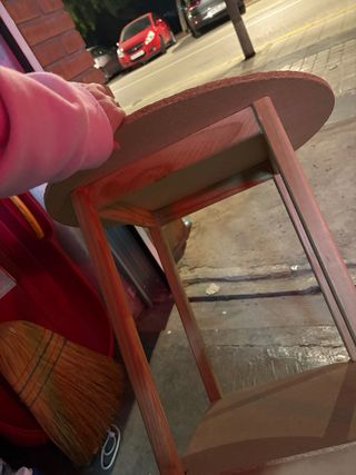 Mesa redonda de madera