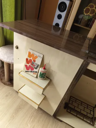Máquina de coser con mueble