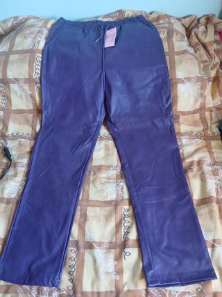 Pantalón polipiel morado mujer