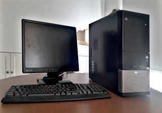 Ordenador Acer Antiguo Negro