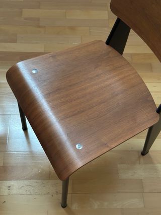 Silla Vitra Standard Prouvé Nogal