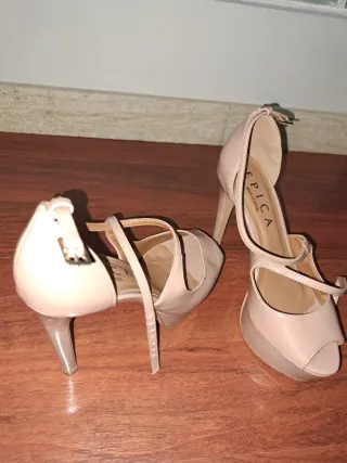 Zapatos de tacón Epica beige