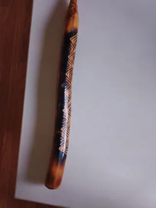 Adorno de madera tallado