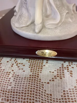 Lámpara de mesa figura porcelana
