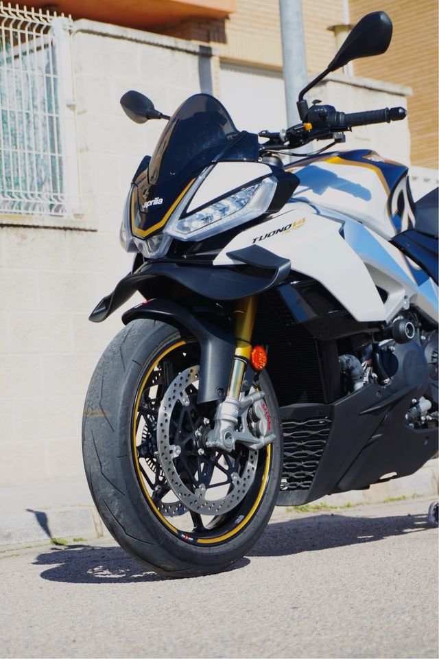 Alerón Aprilia Tuono V4