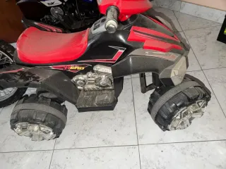 Quad infantil negro y rojo