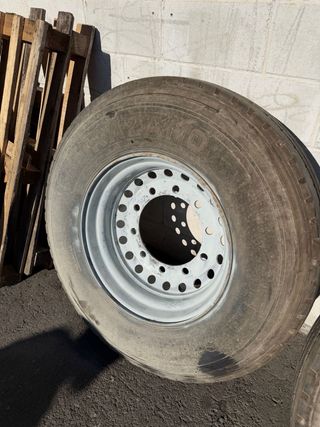 Neumáticos de camión (4 unidades)