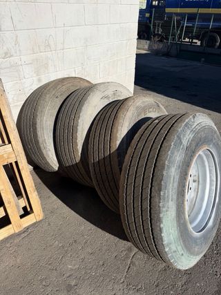 Neumáticos de camión (4 unidades)