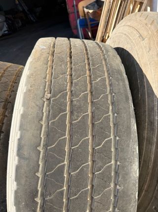 Neumáticos de camión (4 unidades)