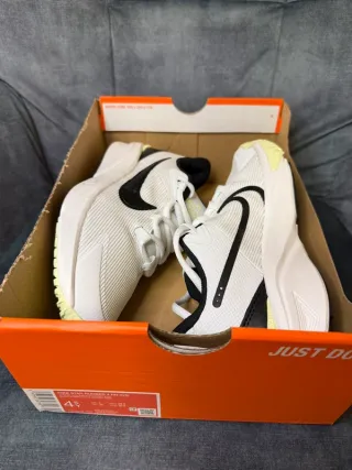 Nike Star Runner Scarpe Bambino 36.5