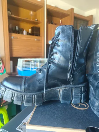 Botas New Rock Militares Negras Cremallera añadida