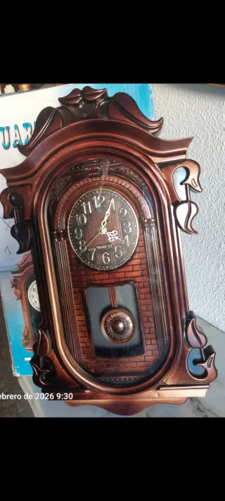 Reloj de plástico funciona perfecto 50x30cm
