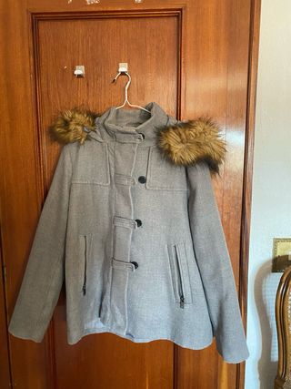 Abrigo Zara Gris Talla L con Capucha
