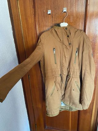 Abrigo Only marrón talla M con capucha