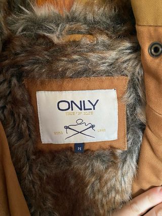 Abrigo Only marrón talla M con capucha