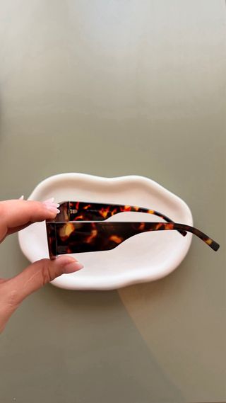 Gafas de sol estilo futurista