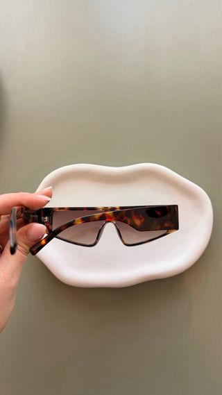 Gafas de sol estilo futurista