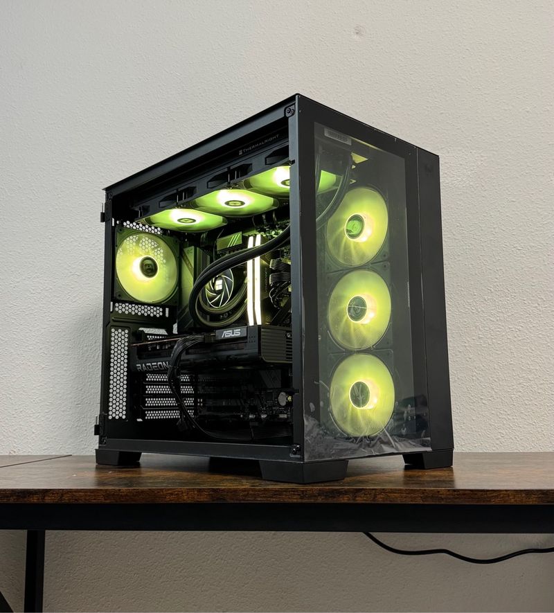 PC Ryzen 7800X3D RTX 5070 32GB RAM 1TB SSD Win 11
