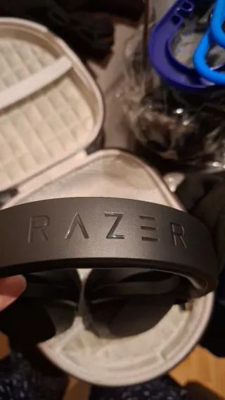Cascos Razer Negros y Grises