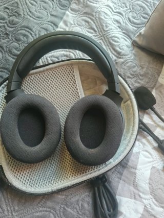 Cascos Razer Negros y Grises
