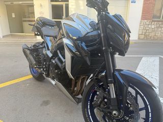 Suzuki GSX-S 750 Negra y Plateada