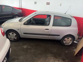 Renault Clio 2004
