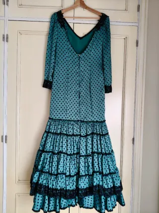 Traje de Flamenca con volantes y lunares