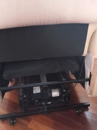 Sillón eléctrico antiguo