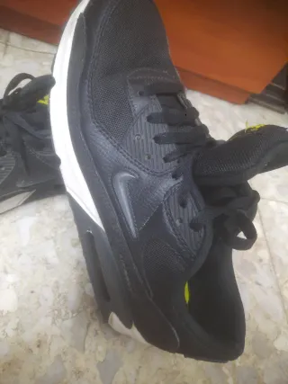 Zapatillas Nike Air Max Negras y Blancas