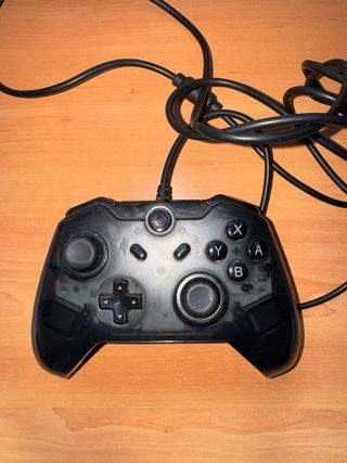 Mando de videojuegos con cable
