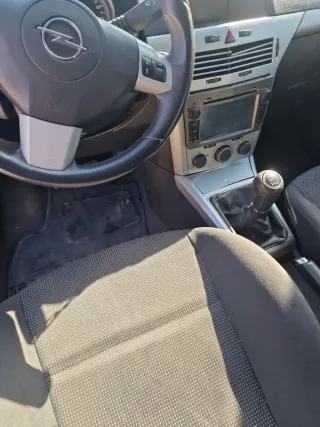 Opel Astra 2007