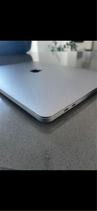 MacBook Pro Apple Argento