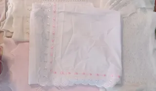 2 Conjuntos de bebé rosa nuevos y toquillas con po