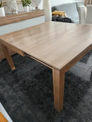Mesa de comedor de madera extensible