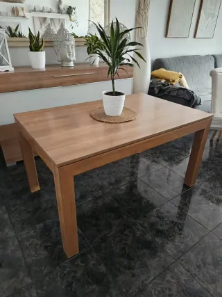 Mesa de comedor de madera extensible