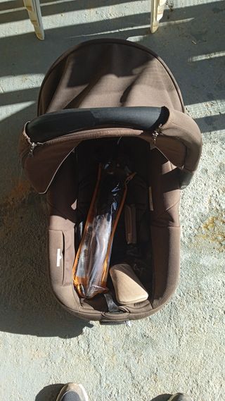 Silla de coche para bebé con capazo