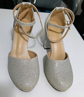 Scarpe con tacco glitter argento