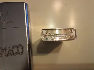 Coppia di accendini tipo Zippo, uno grande