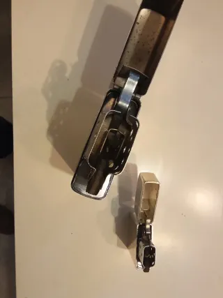 Coppia di accendini tipo Zippo, uno grande