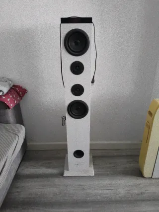 Altavoz Bluetooth Blanco y Negro