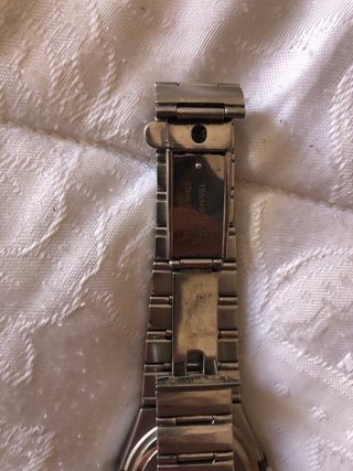 Dos relojes de pulsera de hombre.