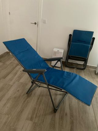 Silla plegable azul y gris
