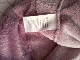 Manta rosa con forma de sirena