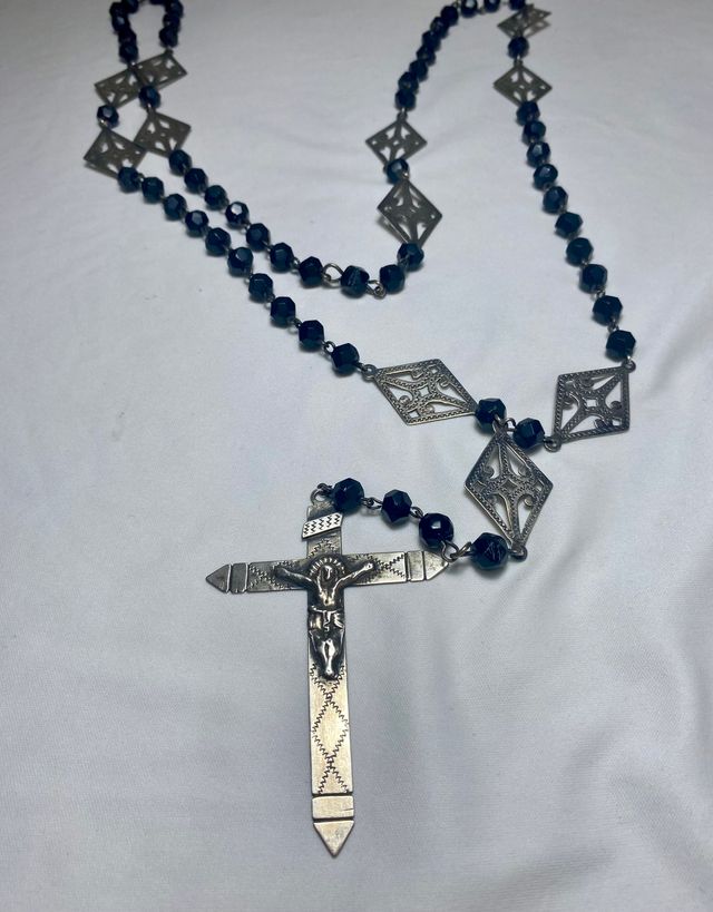 Rosario antiguo de plata y azabache