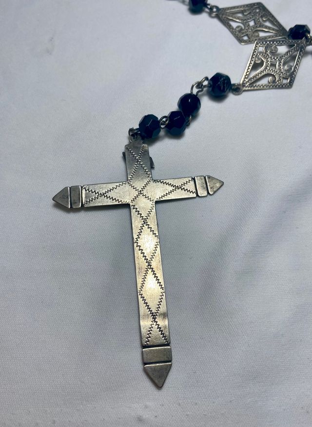 Rosario antiguo de plata y azabache