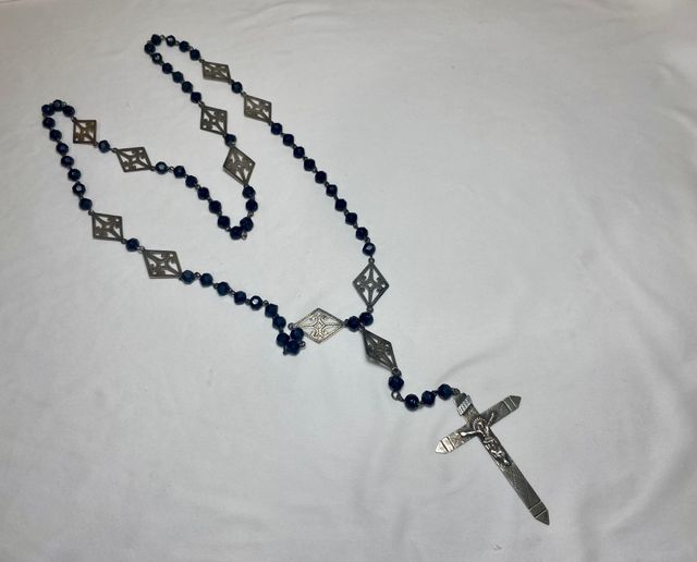 Rosario antiguo de plata y azabache