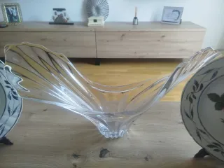 Platos decorativos y centro de cristal vintage